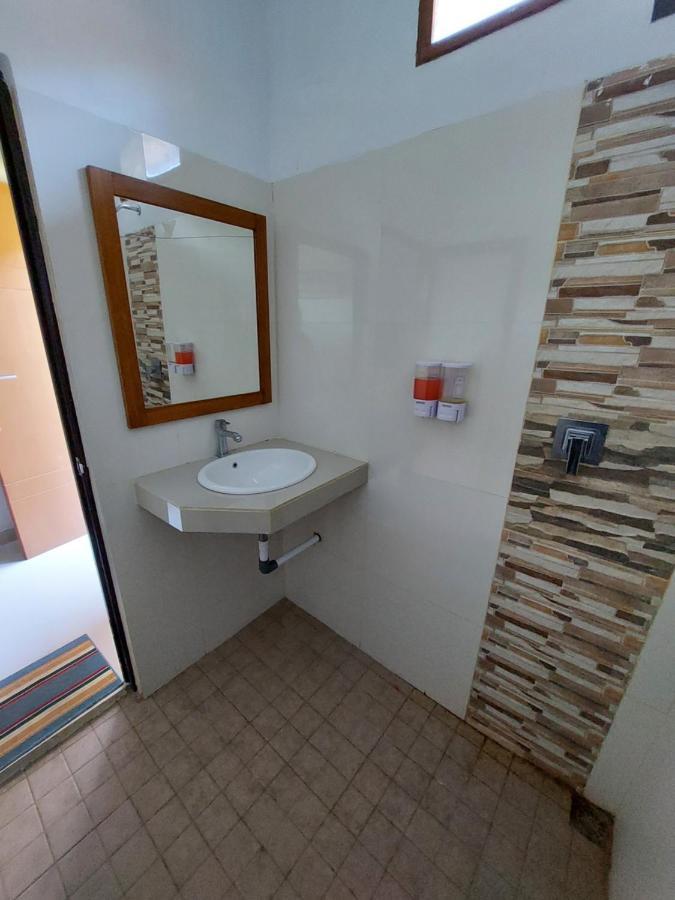Oasis Hotel Ampana Ngoại thất bức ảnh